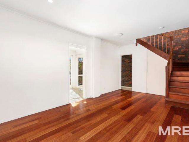Townhouse for rent in Caulfield South, Melbourne