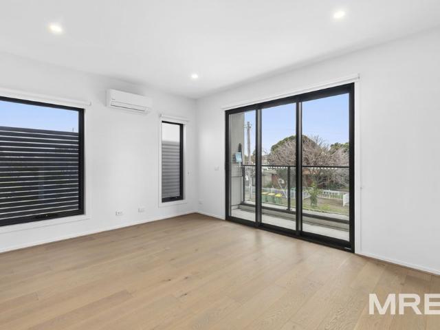Townhouse for rent in Camerons Creek, Victoria