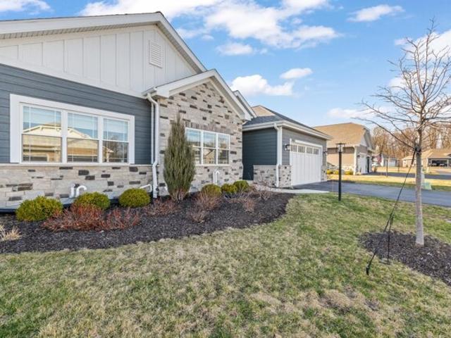 Condo for sale in Lannon