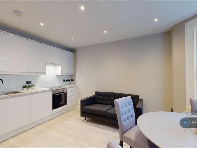 Apartment for rent in Hammersmith, Greater London