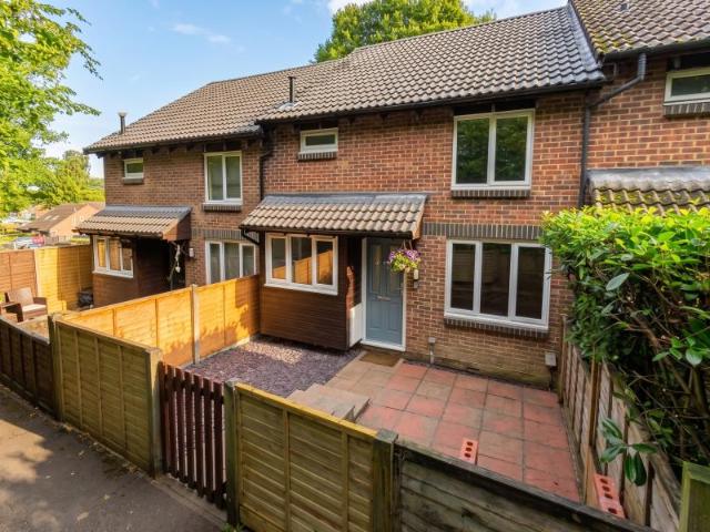 House for rent in Knaphill, Woking