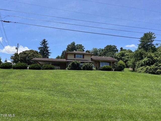 House for sale in Jonesville