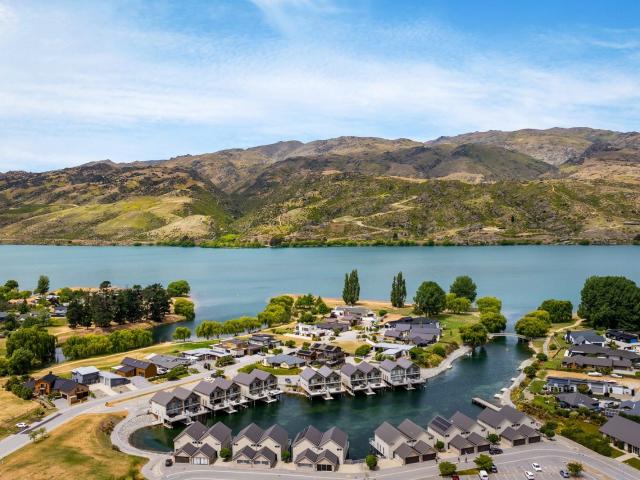 Apartment for sale in Cromwell