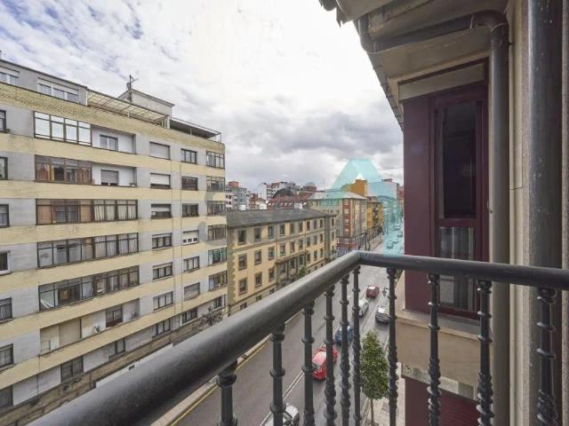 Apartamento en alquiler en La Tenderina, Oviedo