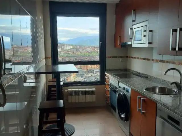Apartamento en alquiler en Montenuño, Oviedo