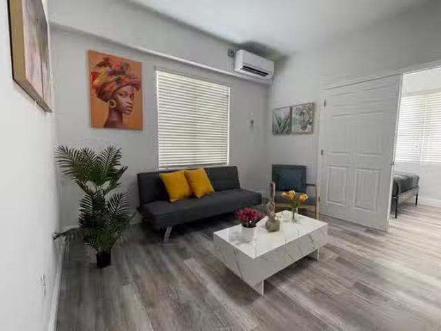 Apartment for rent in Coral Gables, Florida