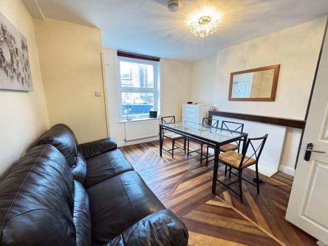 House for rent in Chichester, Littlecote