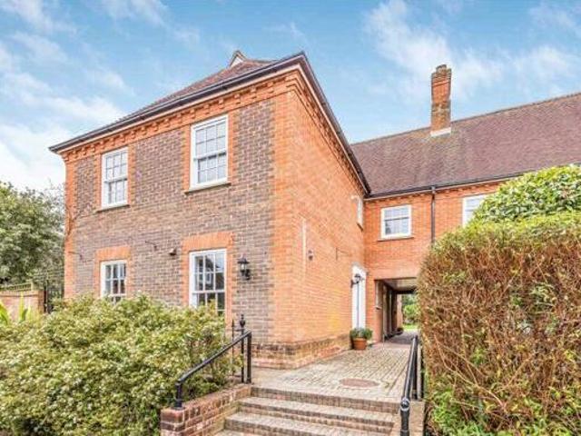 House for sale in Oving, Littlecote