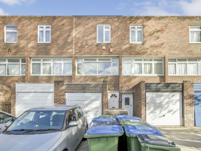 House for rent in Royal Borough of Greenwich, Greater London