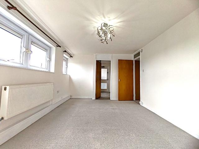 House for rent in London Borough of Redbridge, Greater London