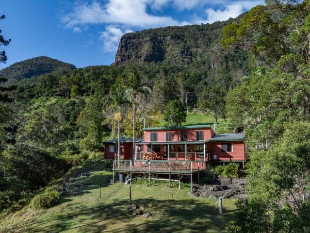 Cottage for sale in Lamington, Queensland