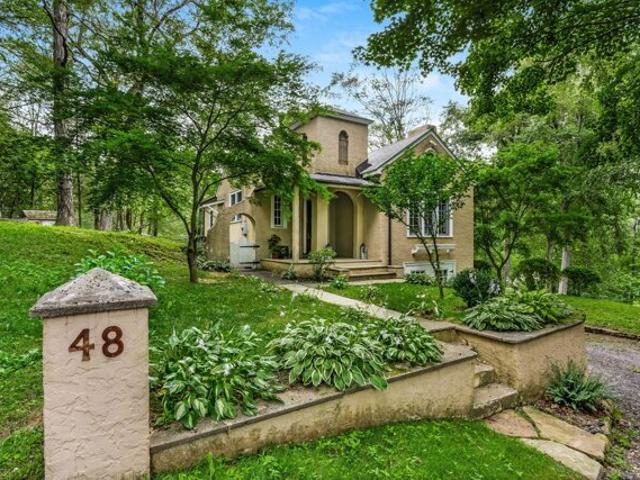 House for sale in Wilton