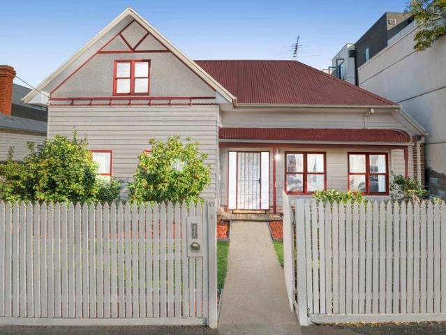 Townhouse for sale in Camerons Creek, Victoria