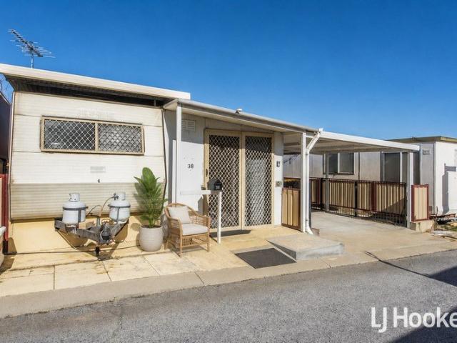 Apartment for sale in Parklands, Western Australia