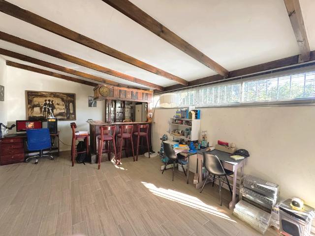 Townhouse for sale in Cape Town, Parow