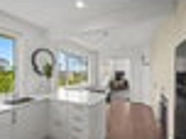 House for sale in Huntsbury