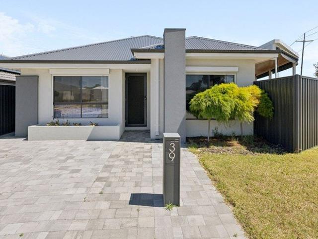 House for sale in Wattle Grove, City Of Kalamunda
