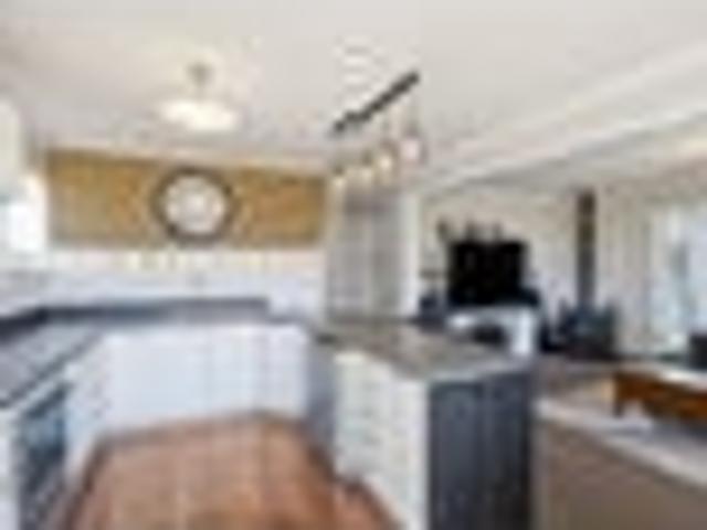 House for sale in Chaslands, Canterbury
