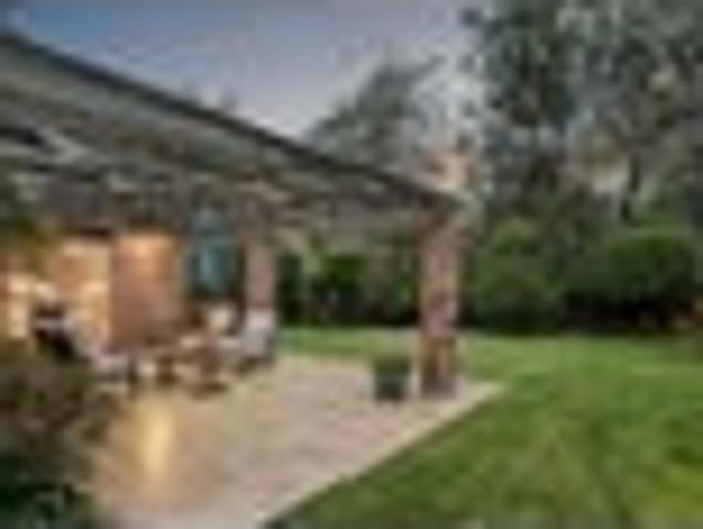 House for sale in Chaslands, Canterbury