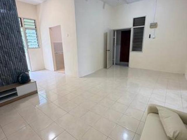 Flat for sale in Wellesley, Penang