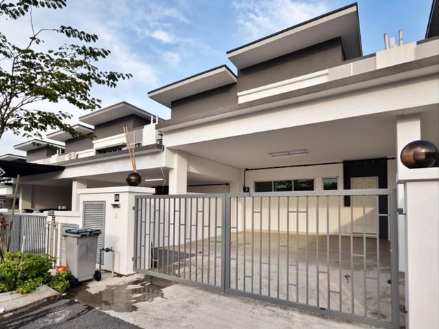Terraced House for sale in Tanjong Sepat, Selangor