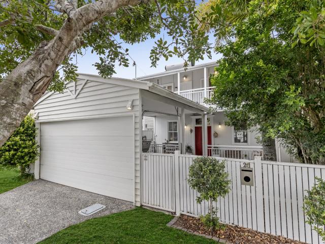 House for sale in Nudgee Beach