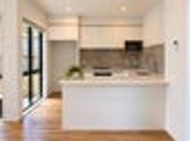 Townhouse for sale in Rānui, Henderson-Massey