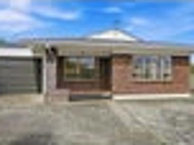 Townhouse for sale in Glendene, Henderson-Massey
