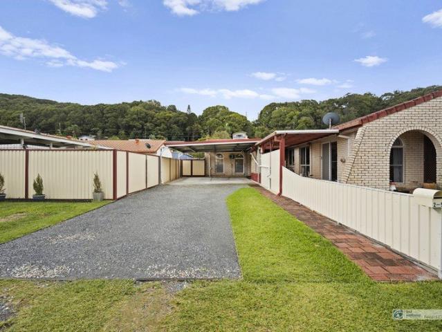 Duplex for sale in Banora Point, New South Wales