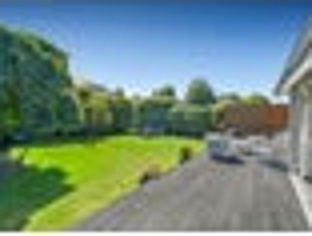 House for sale in Chaslands, Canterbury