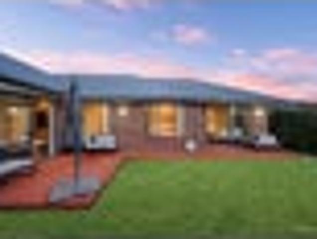 House for sale in Chaslands, Canterbury