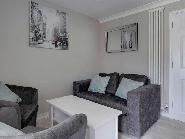 Room for rent in Evershot, Oxfordshire