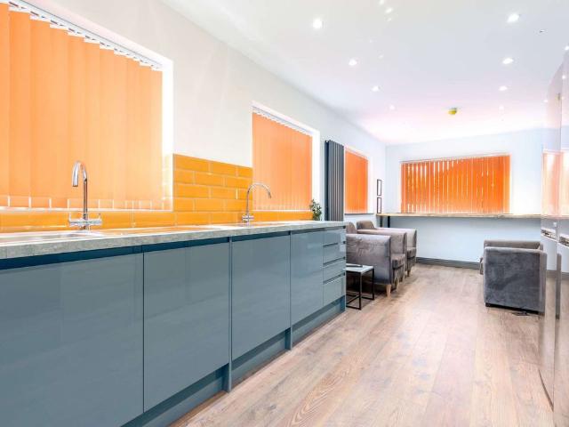 Room for rent in St. Helen Without, Dromore
