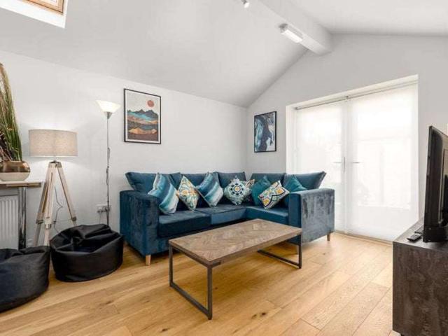 Room for rent in Town Furze, The Slade