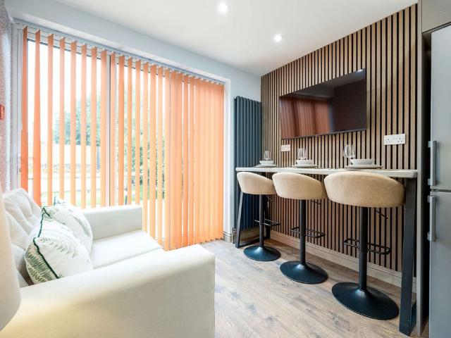 Room for rent in Lye Valley, The Slade