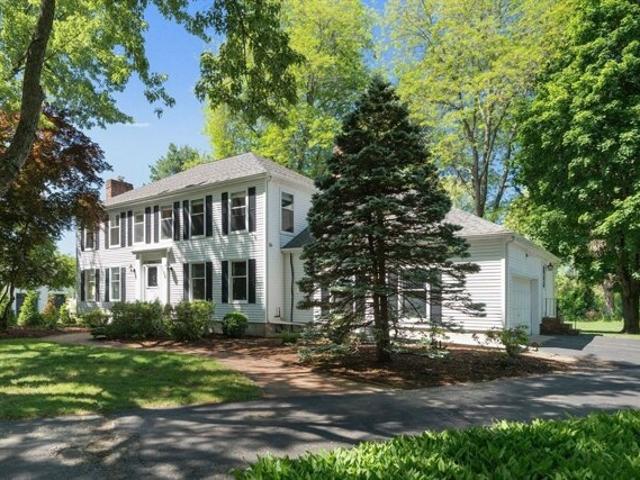 House for sale in Charles River Village, Needham