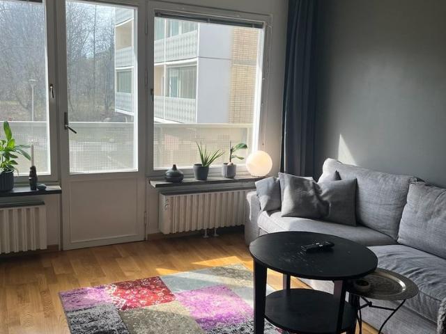 Lägenhet hyra i Nacka, Älta