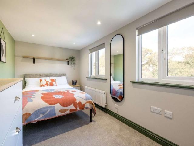 House for rent in Risinghurst and Sandhills, The Slade