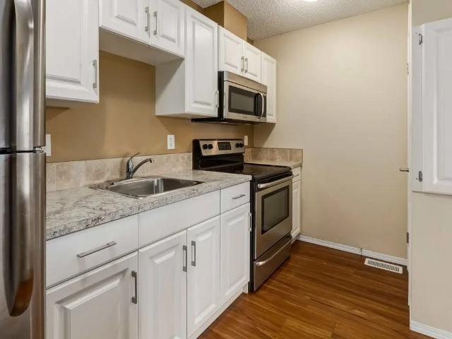 Apartment for rent in Wedgewood, Alberta