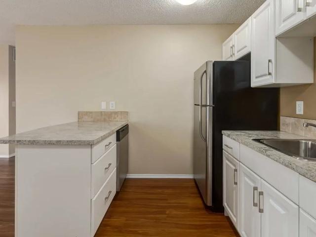 Apartment for rent in Oxford, Edmonton