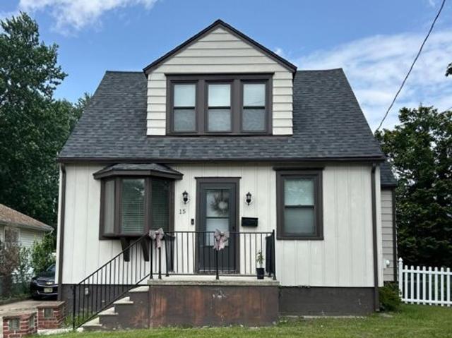 House for sale in Gloucester City