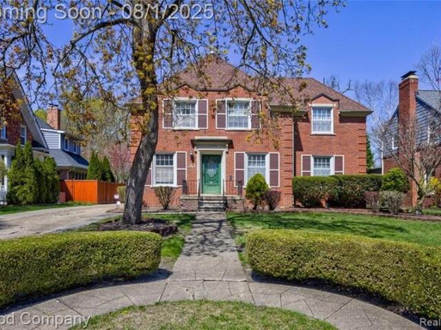 House for sale in Pleasant Ridge