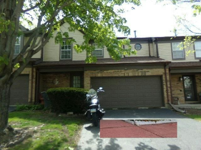 Condo for sale in Algonquin, McHenry County