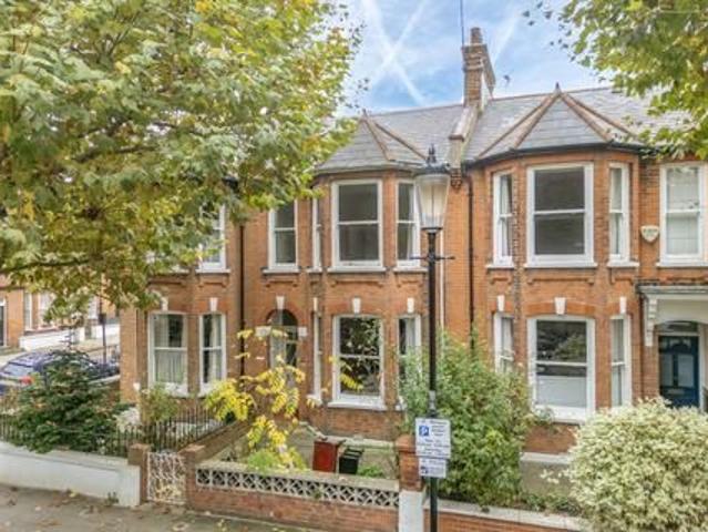 Apartment for rent in North Kensington, Greater London