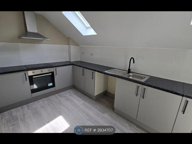 Studio for rent in Denham, Higher Denham
