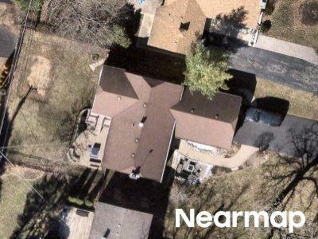 House for sale in Mchenry, Illinois