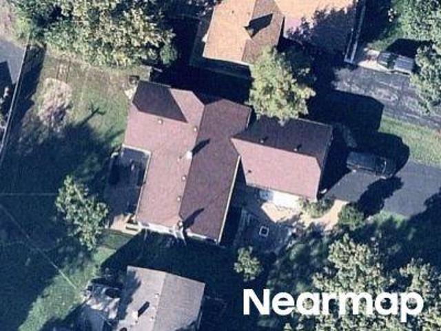 House for sale in Mchenry, Illinois