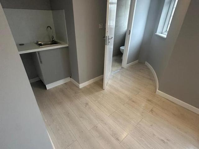 Studio for rent in The Slade, Oxfordshire