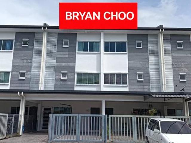 Townhouse for sale in Samarahan, Kota Samarahan