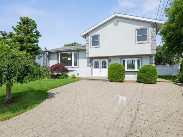 House for sale in East Rockaway